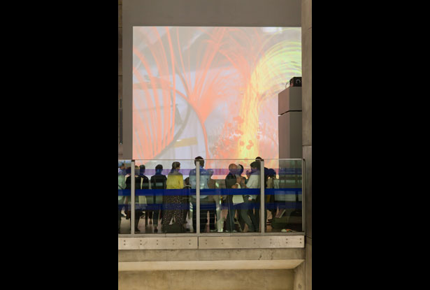 Move on Up at Canary Wharf Screen (installation view) Image © Benedict Johnson, Courtesy of Art on the Underground